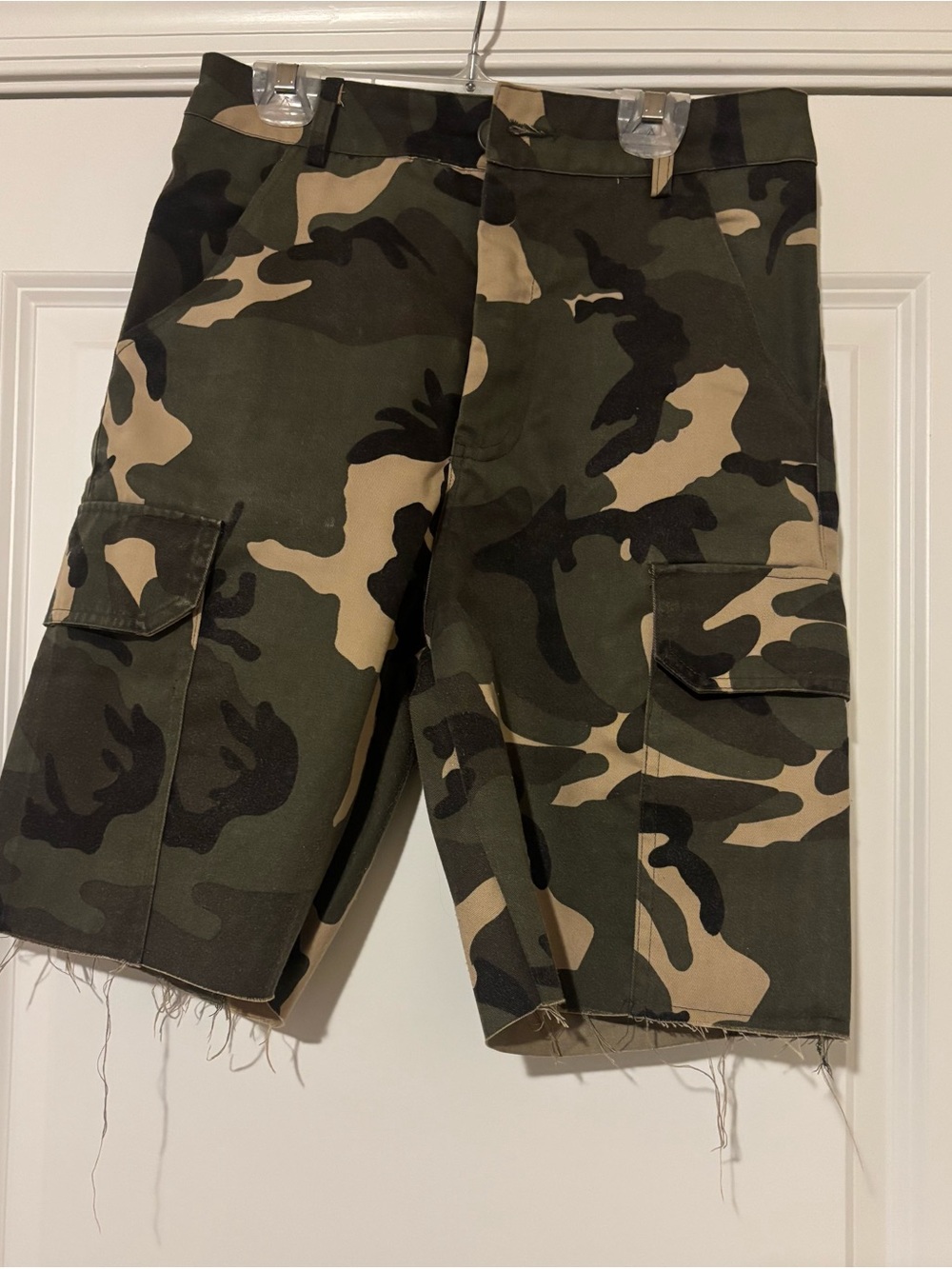 Women’s Camo Cargo Shorts - Olive Green